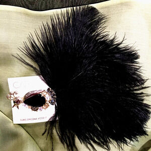 CAROLEE DECORATIVE FEATHER PIN
